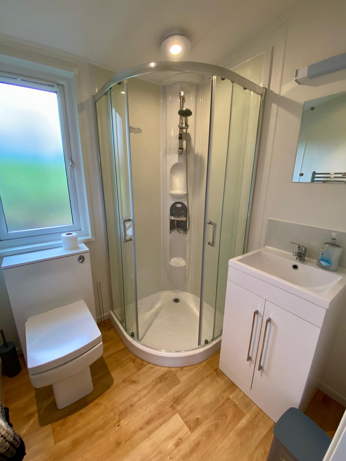 Willow Lodge Shower room