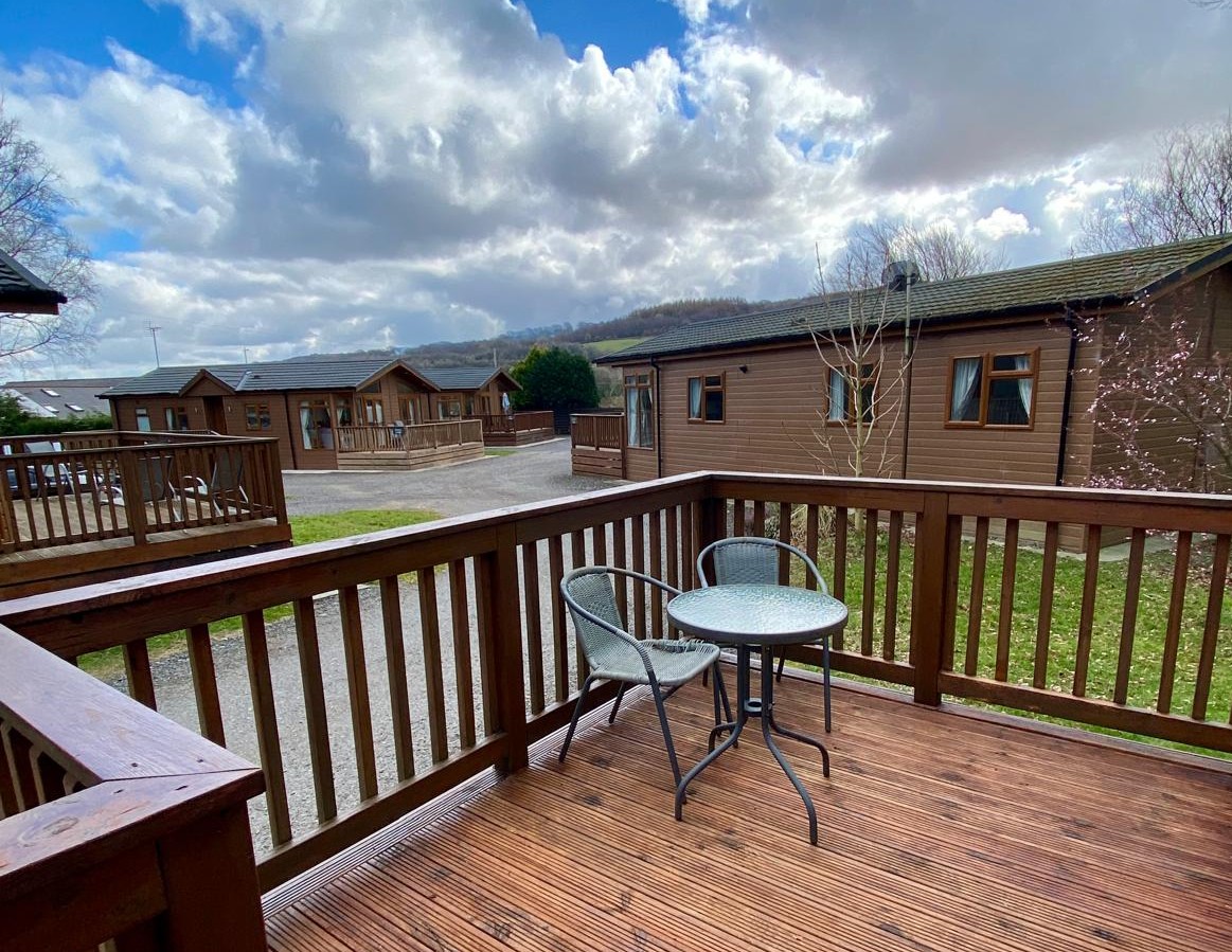 Willow Lodge deck